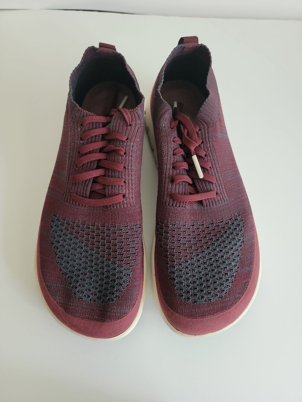 Altra Men's Knit Sneakers - Burgundy with White Sole 9.5 - Picture 3 of 11